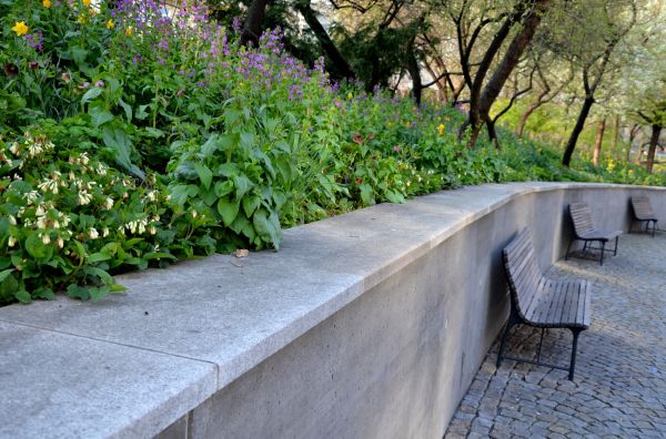 Concrete Retaining Wall Service in Huntington Beach