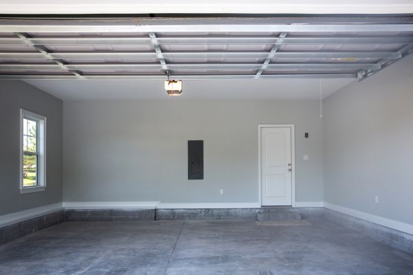 Garage Floor Installation in Huntington Beach
