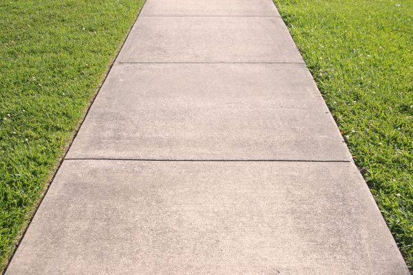 Cement Sidewalk Replacement in Huntington Beach
