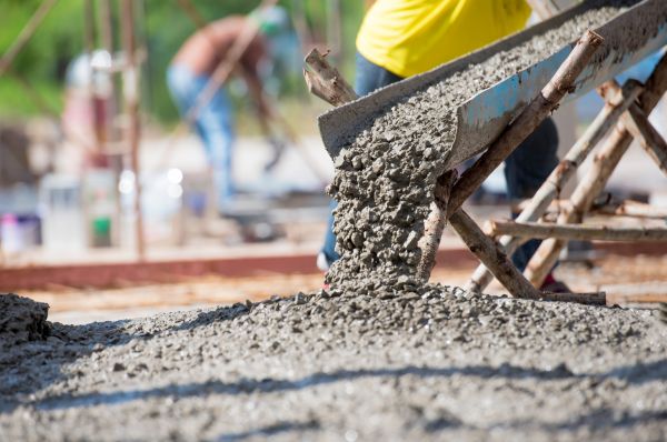 Backyard Concrete Pouring in Huntington Beach